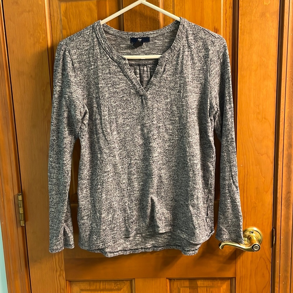 (3/$15) Cute blue grey knit sweater